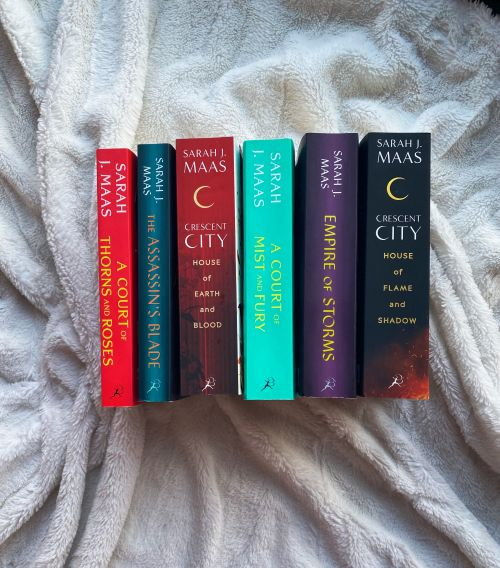 collection of sarah j maas books in maasverse