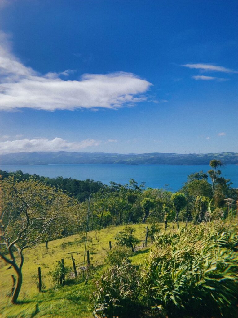lake arenal in costa rica