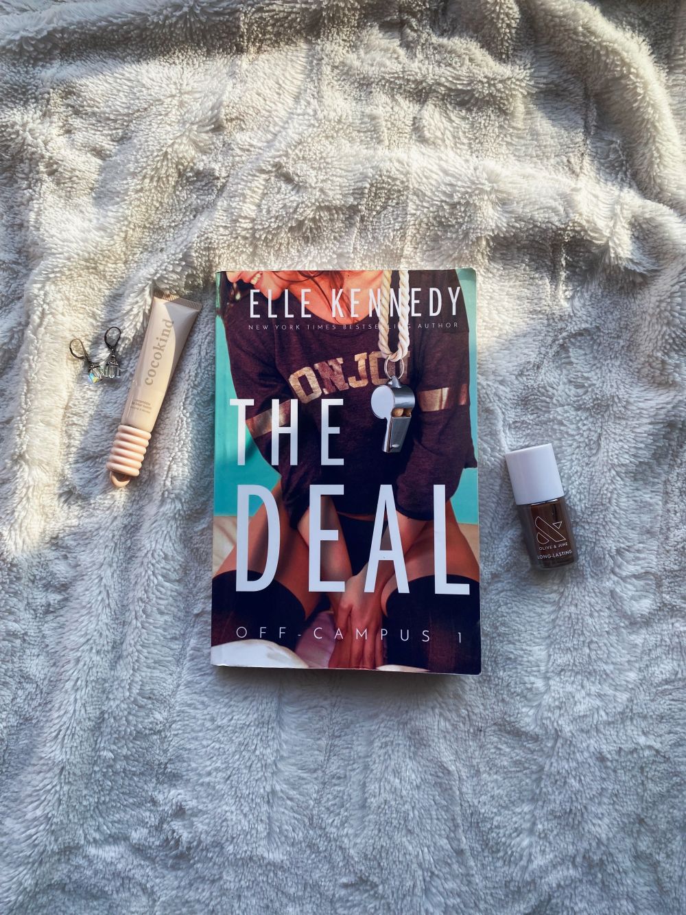 off campus the deal elle kennedy cover photo